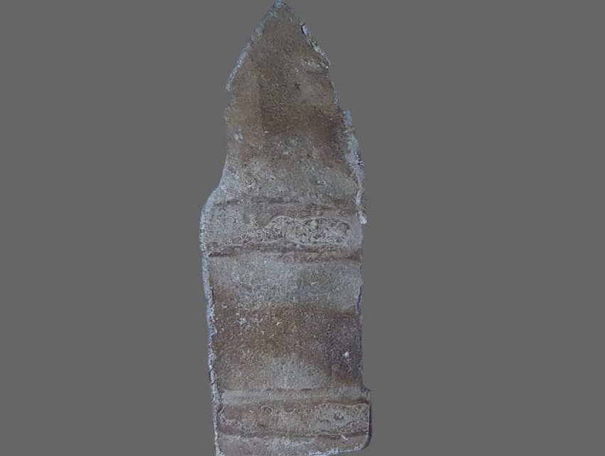 ลีลาถ้ำหีบ กรุทัพข้าว สุโขทัย เนื้อผงอายุเก่าแก่ที่สุด (แตกบิ่นด้านข้างไม่โดนพระ)