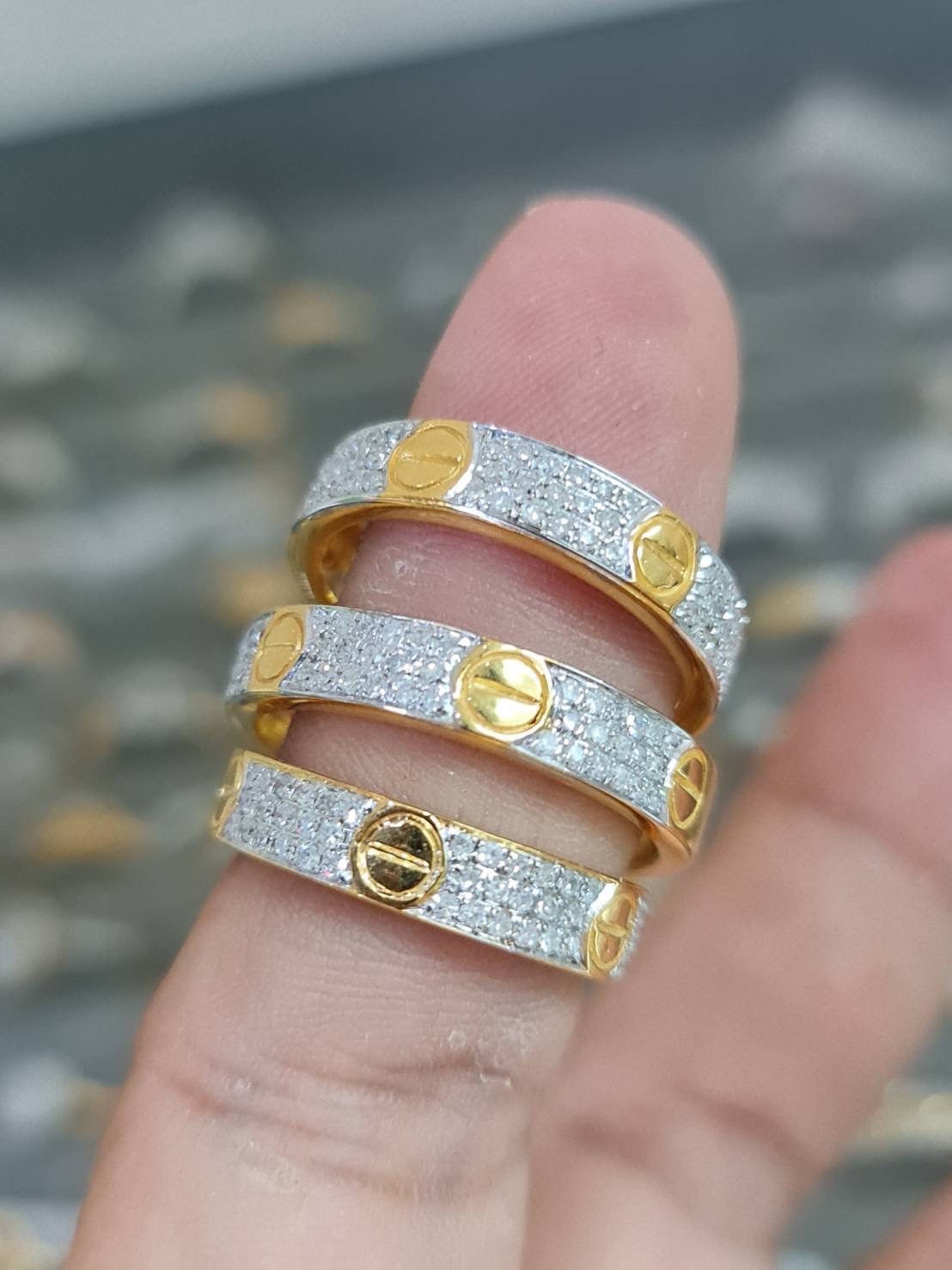 พร้อมส่งและสั่งผลิตแหวนเพชรน๊อต แหวนแต่งงาน แหวนหมั้น ใส่เที่ยว ออกงาน แหวนทองคำ 9K เพชรแท้ 0.26 กะรัต 51 เม็ด ราคาถูกมาก ส่งฟรี