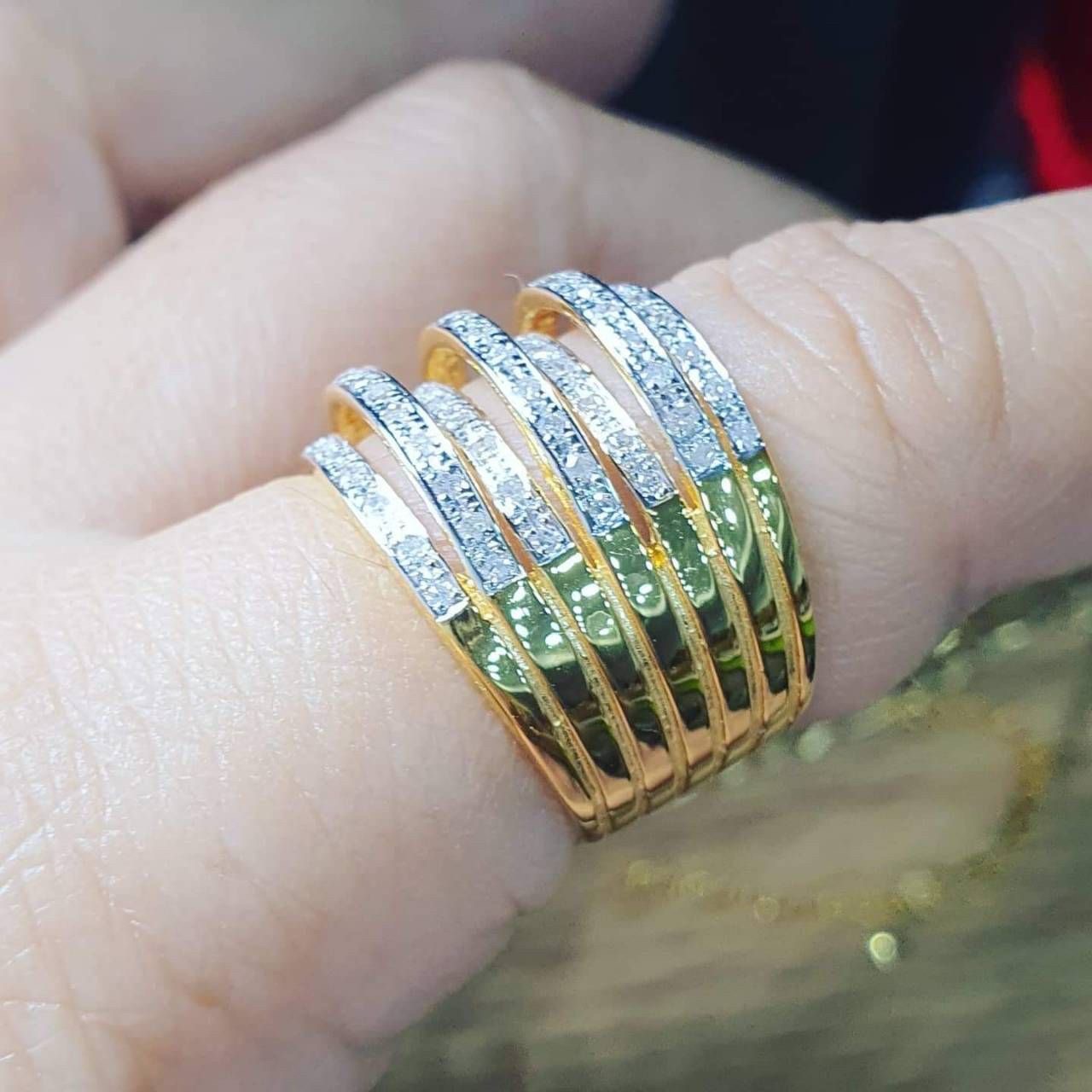 พร้อมส่งและสั่งผลิตแหวนเพชร7แถวสลับเก๋มากๆ แหวนแต่งงาน แหวนหมั้น ใส่เที่ยว ออกงาน แหวนทองคำ 9K เพชรแท้ 0.40 กะรัต 79 เม็ด ราคาถูกมาก ส่งฟรี