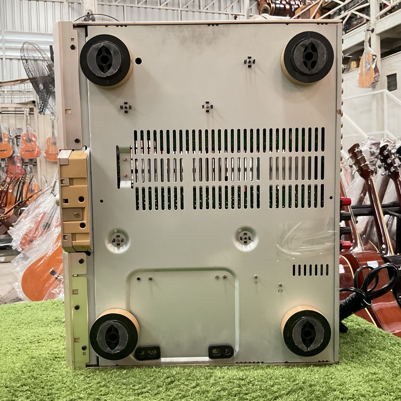 เครื่องขยายเสียง YAMAHA : DSP-AX620