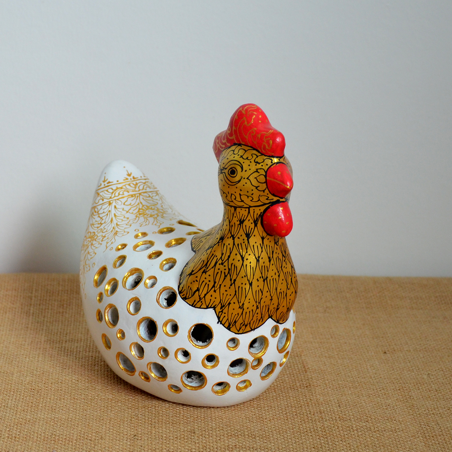 โคมไฟไก่นำโชค ขาวทอง