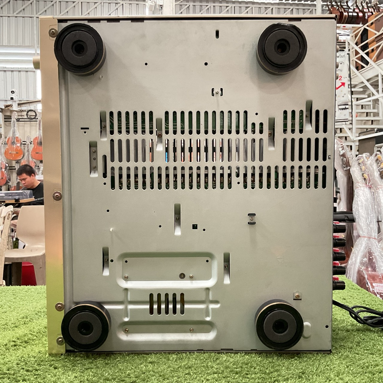 เครื่องขยายเสียง DENON : AVC-1570