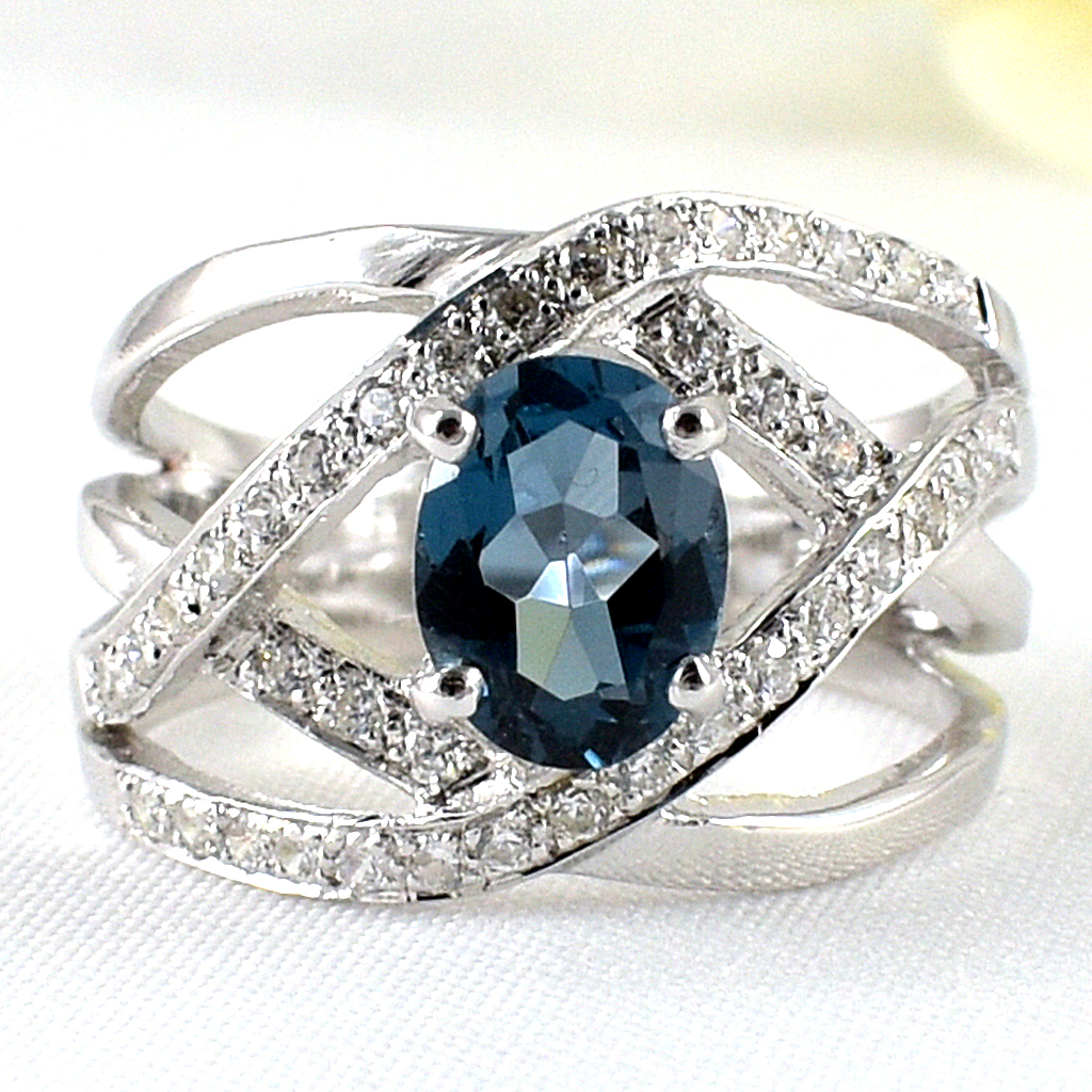 แหวนเงินแท้ราคาถูกชุบทองคำขาว ลอนดอนบลูโทปาซแท้ 1.45 กะรัต เพชรCZ 0.38 กะรัต งานประณีตสวยงาม สั่งผลิตค่ะ