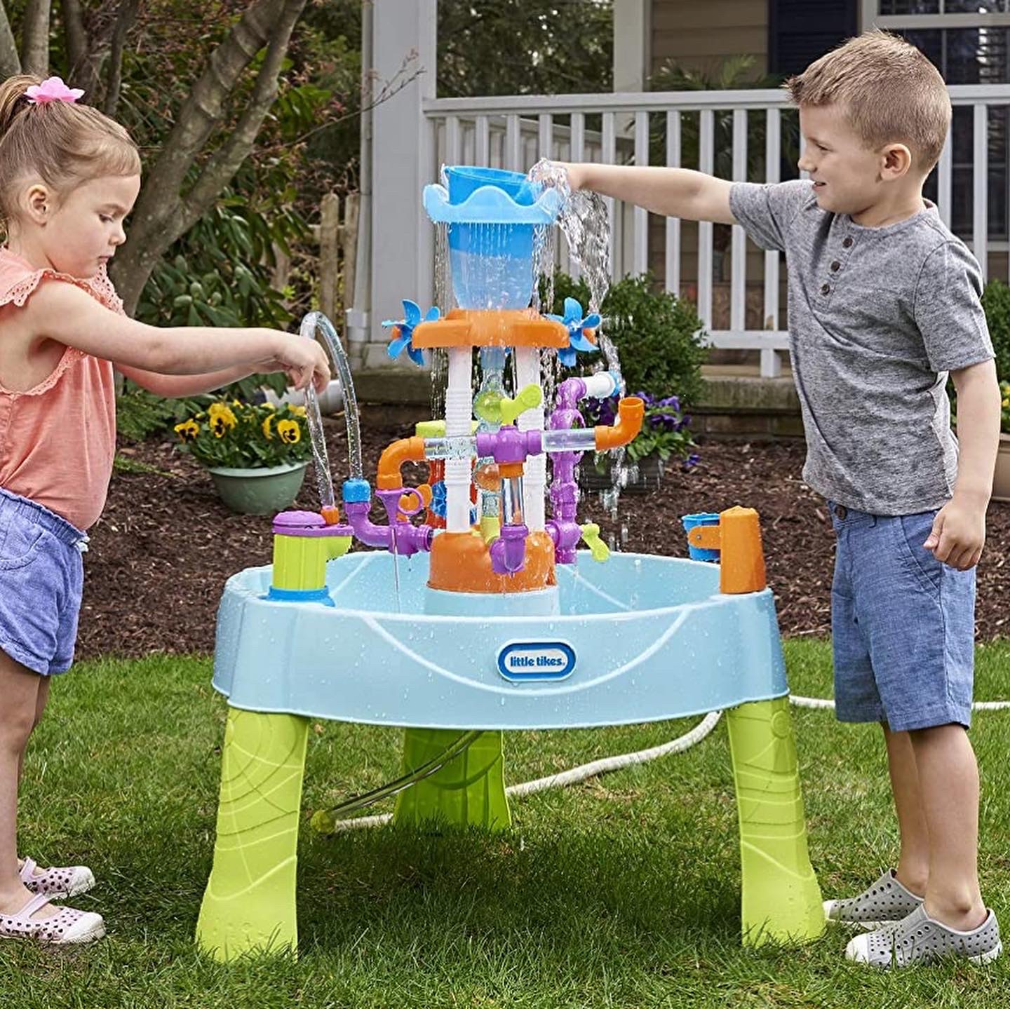 โต๊ะน้ำ Little Tikes Flowin' Fun Water Table