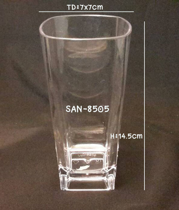 แก้วน้ำพลาสติกริมสระน้ำ Plastic Mug poolside . SAN-8505