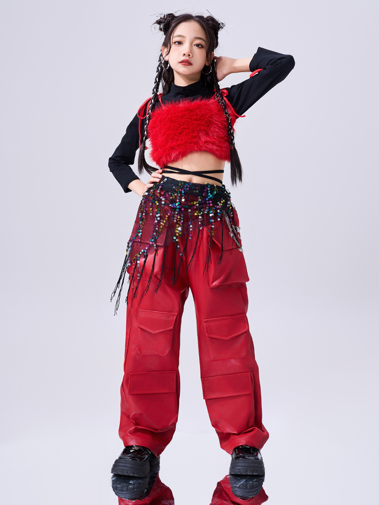 พร้อมส่ง ชุดเต้น เซ็ตเสื้อสายเดี่ยวปักเลื่อม+กางเกงวิ้ง