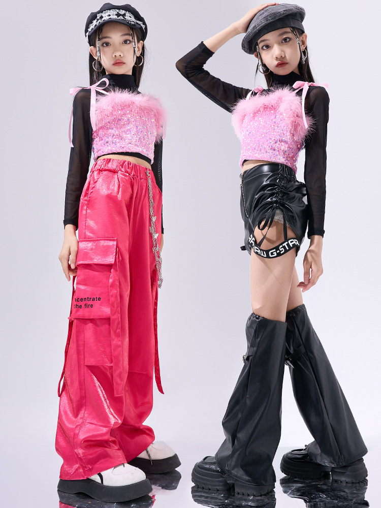 พร้อมส่ง ชุดเต้น เซ็ตเสื้อสายเดี่ยวปักเลื่อม+กางเกงวิ้ง