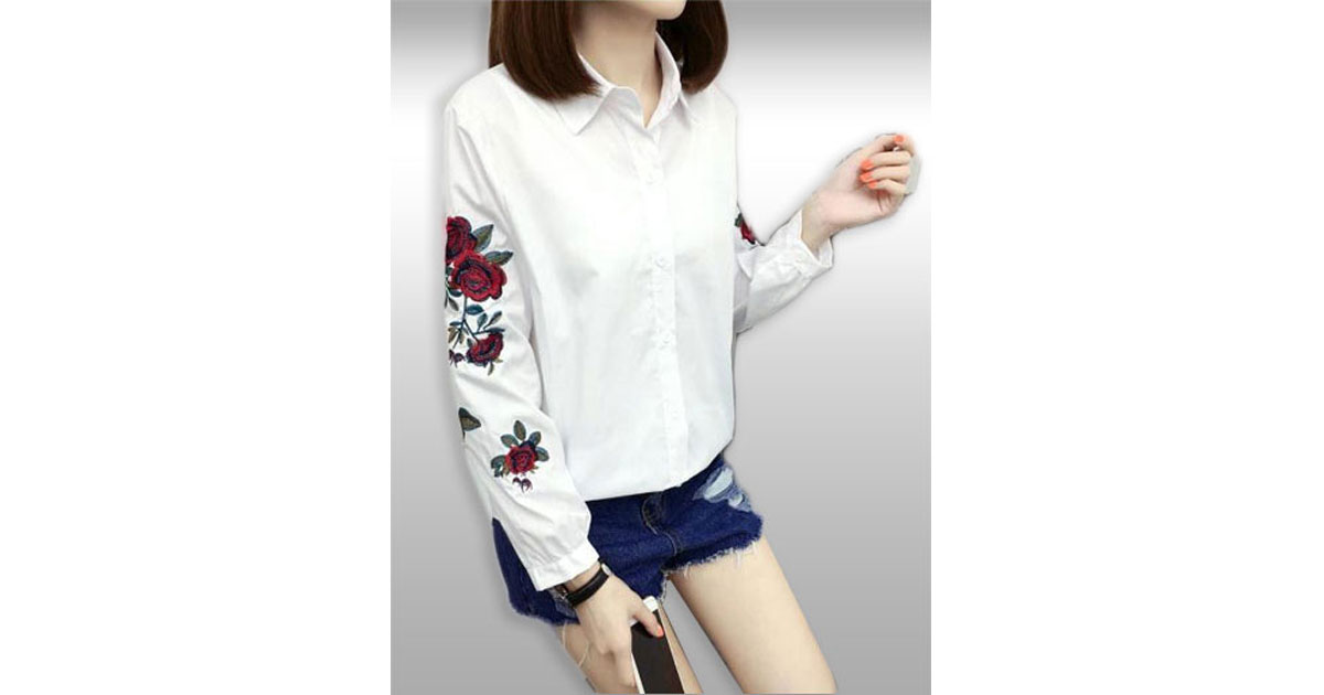 เสื้อเชื๊ตแฟชั่นคอปกสีขาวแขนแต่งลายดอกสไตล์เกาหลี รหัส 1932