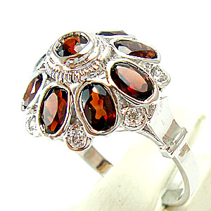 แหวนเงินแท้ราคาถูกชุบทองคำขาว พลอยแท้โกเมน 2.01 กะรัต เพชรCZ 0.24 กะรัต งานประณีตสวยงาม สั่งผลิตค่ะ