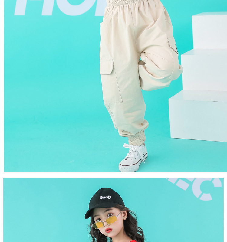 พร้อมส่ง ชุดเต้น แขนสั้น Chare' พร้อม กางเกงคาร์โก้ สีครีม