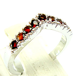 แหวนเงินแท้ราคาถูกชุบทองคำขาว โกเมนแท้ 0.54 กะรัต งานประณีตสวยงาม สั่งผลิตค่ะ