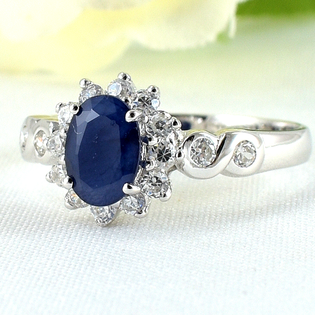 แหวนเงินแท้ราคาถูกชุบทองคำขาว ไพลินแท้ 0.95 กะรัต เพชรCZ 0.40 กะรัต งานประณีตสวยงาม สั่งผลิตค่ะ