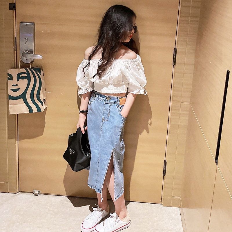 ชุดเด็ก ชุดยีนส์ ชุดเสื้อแขนกุด เปิดหลัง +กางเกงยีนส์ขายาว ลายอักษร