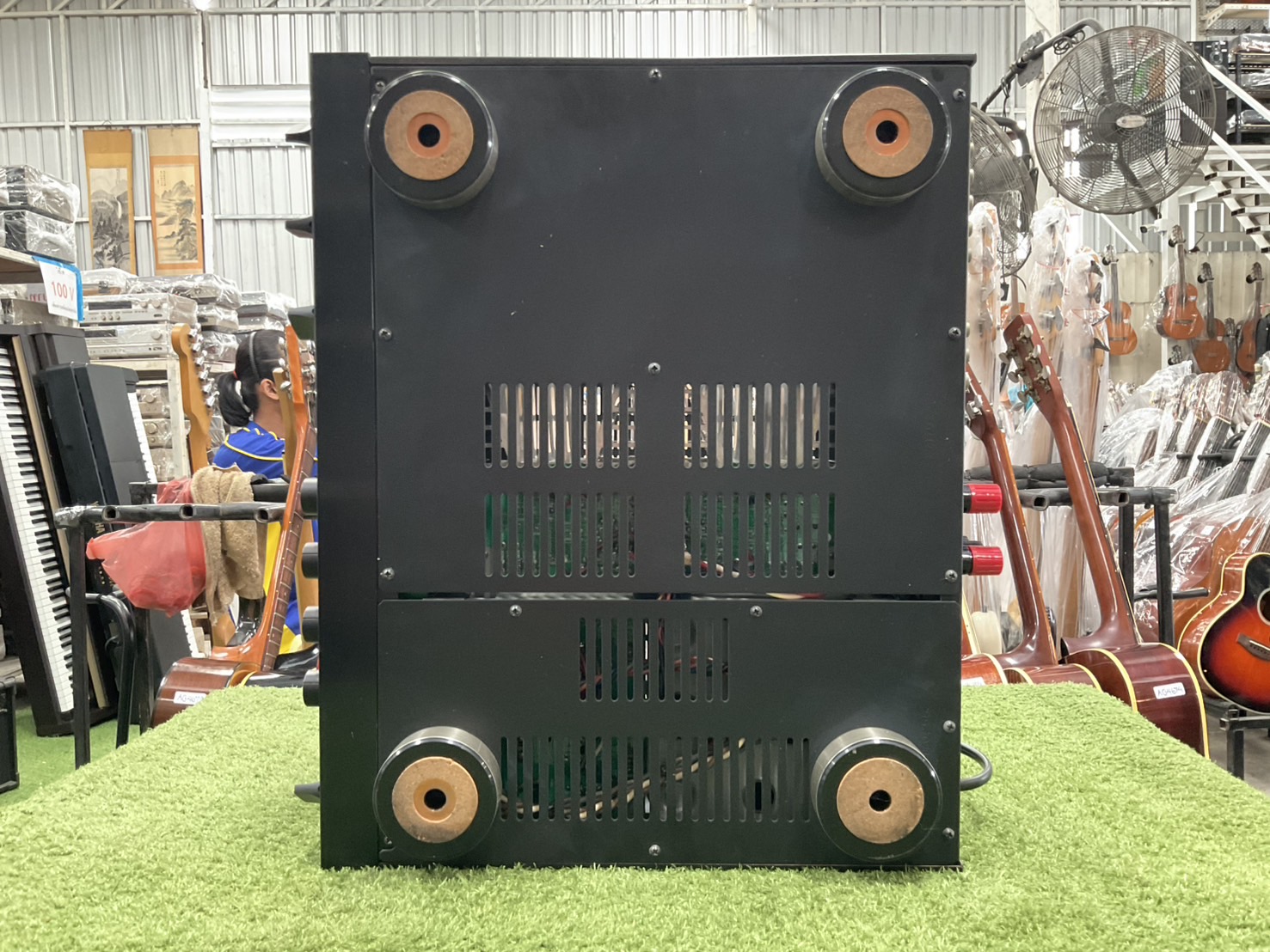 เครื่องขยายเสียง ONKYO : Integra A-817XD สินค้าไม่พร้อมใช้งาน(ต้องซ่อม)