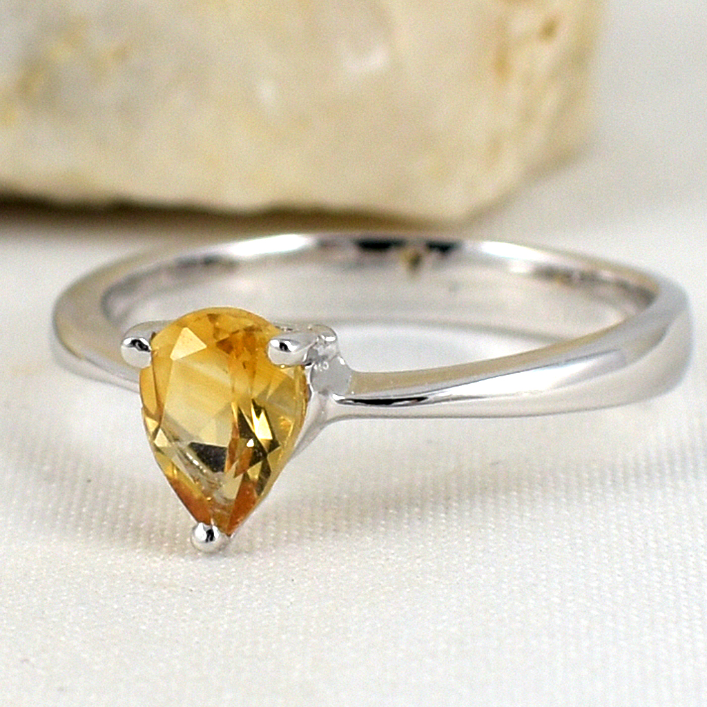 แหวนเงินแท้ราคาถูกชุบทองคำขาว ซิทรินแท้ 0.80 กะรัต งานประณีตสวยงาม สั่งผลิตค่ะ