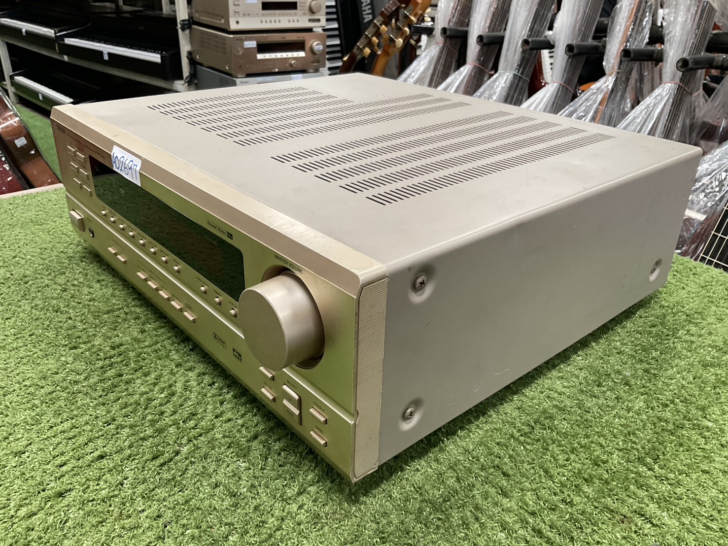 เครื่องขยายเสียง DENON : AVC-1500
