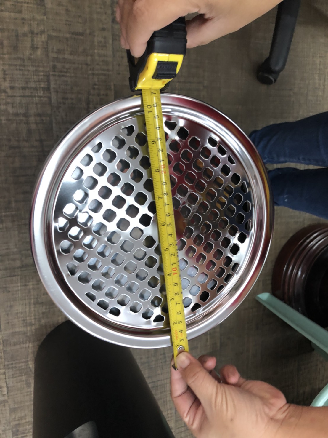 ถังขยะทรงกลม มีที่เขี่ยบุหรี่ รหัส 001-STK-BD