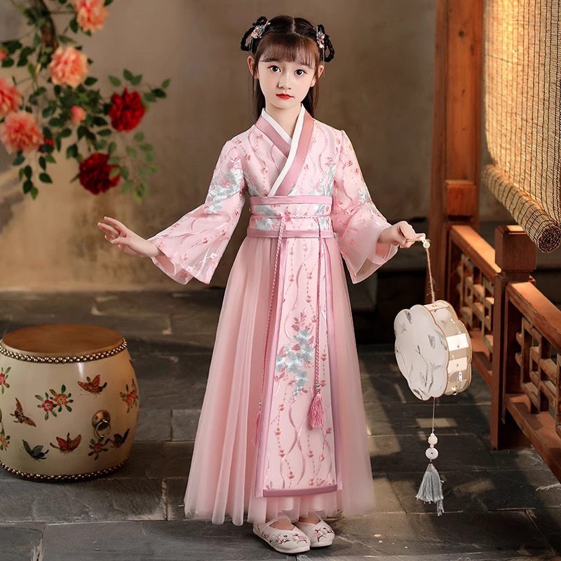 ชุดจีน กี่เพ้า จีนโบราณยาว รุ่นสีพื้นขาวขลิบสี