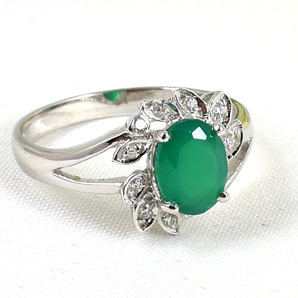 แหวนเงินแท้ราคาถูกชุบทองคำขาว พลอยแท้กรีนอะเกท 1.25 กะรัต เพชรCZ 0.063 กะรัต งานประณีตสวยงาม สั่งผลิตค่ะ