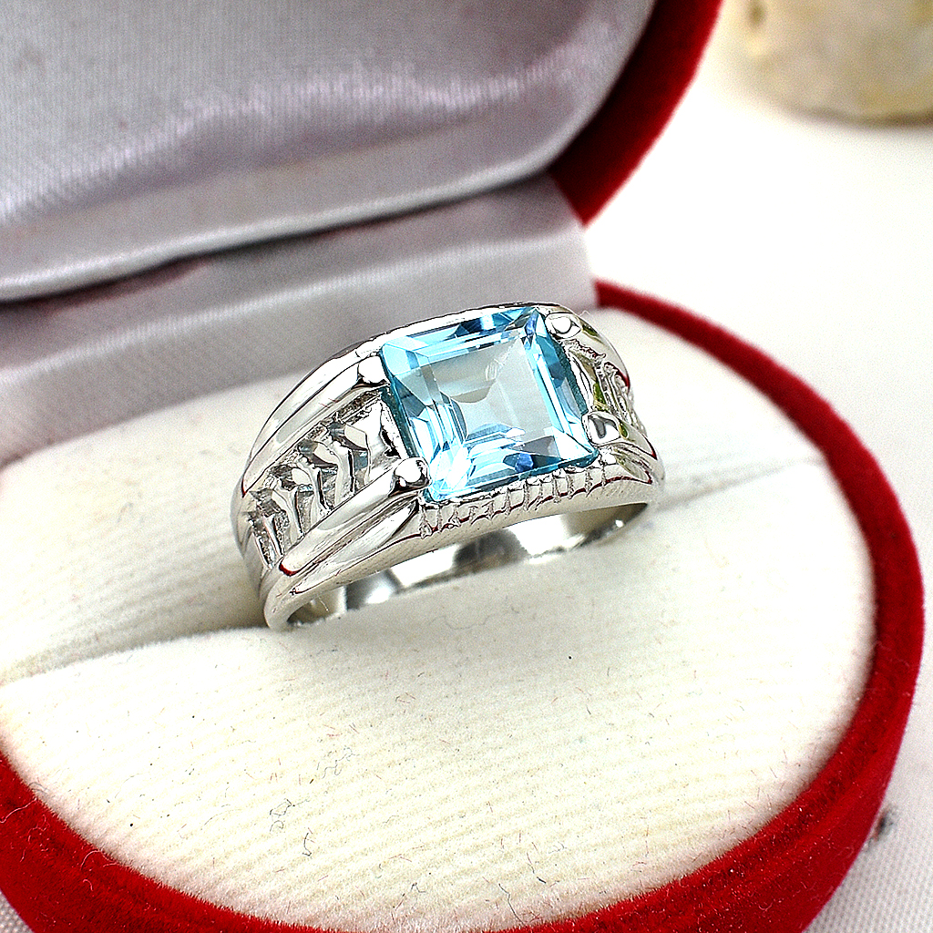 แหวนเงินแท้ราคาถูกชุบทองคำขาว สกายบลูโทปาซแท้ 3.65 กะรัต งานประณีตสวยงาม สั่งผลิตค่ะ