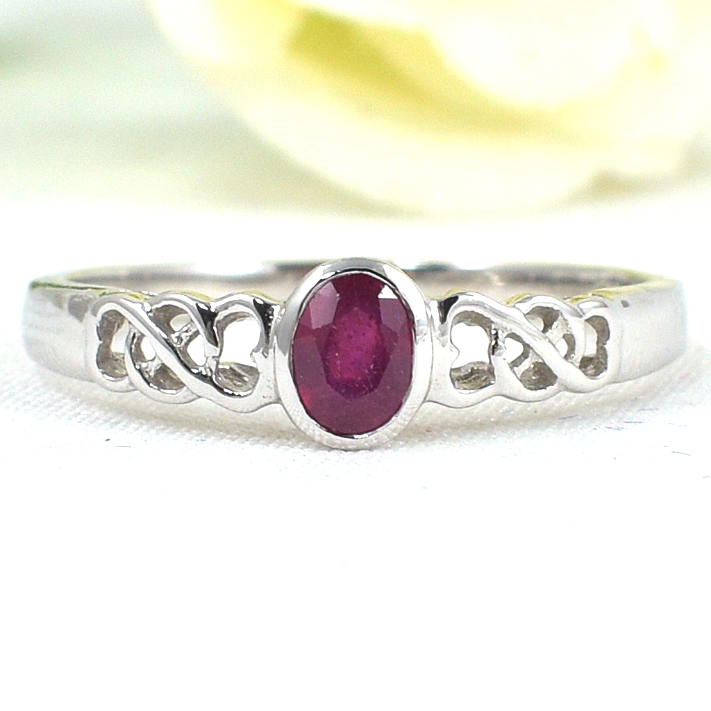 แหวนเงินแท้ราคาถูกชุบทองคำขาว ทับทิมแท้ 0.60 กะรัต งานประณีตสวยงาม สั่งผลิตค่ะ