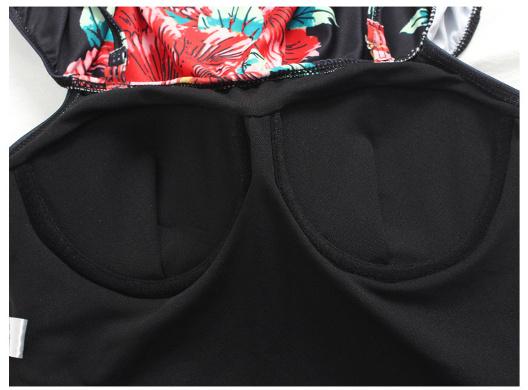 ชุดว่ายน้ำ ไซส์ xl วันพีช รอบอก 32-38 เอว 28-33 สะโพก34-40 นิ้ว ผ้าดี งานสวยค่ะ