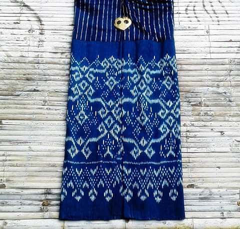 SIVA รับจ้างย้อมผ้าสีธรรมชาติ Natural dyes service(ผ้าย้อมคราม&ผ้าหมักโคลน) สีคราม,สีหมักโคลน 50 เมตร