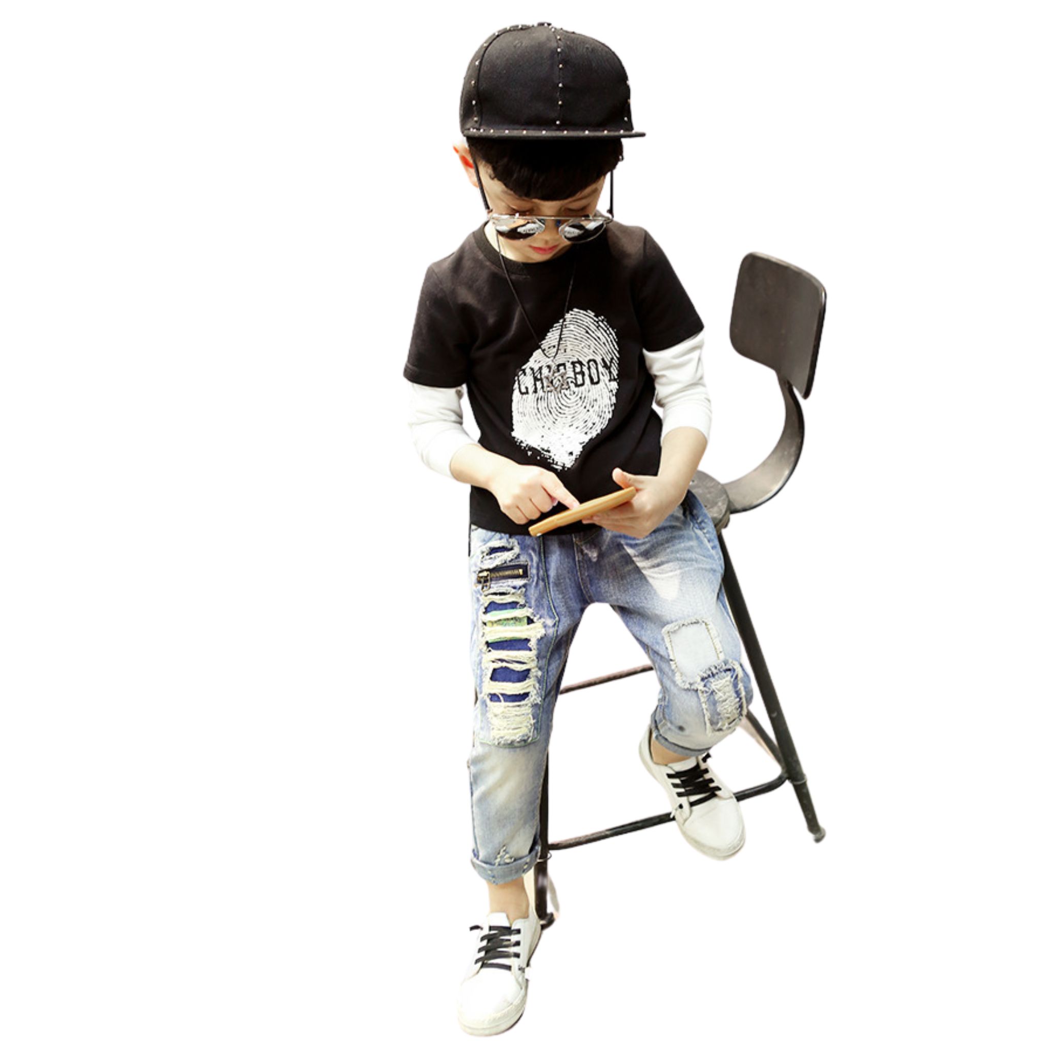 สินค้าพร้อมส่ง กางเกงยีนส์เด็กชาย แต่งลาย