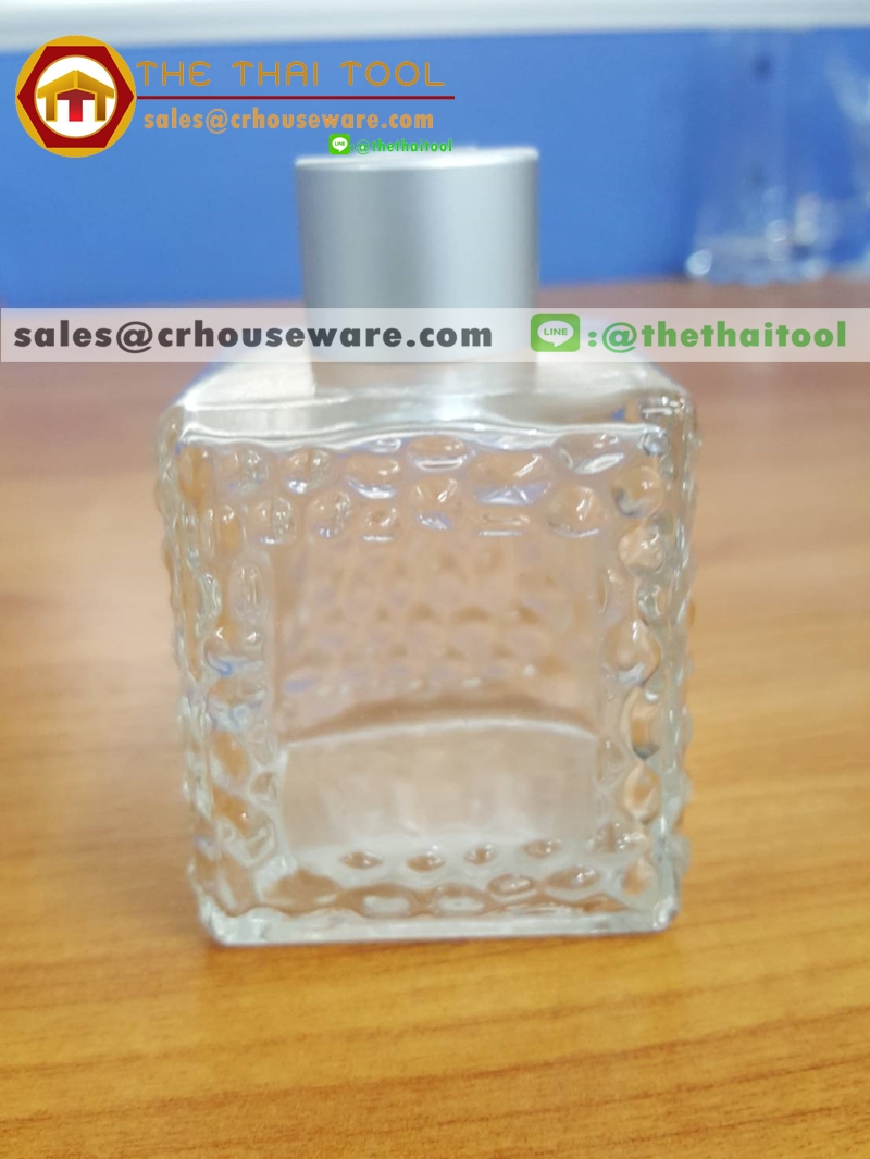 ขวดเหลี่ยม 100 ml. รหัส : 005-J728 Glass bottle Square shape 100 ml. Code : 005-J728