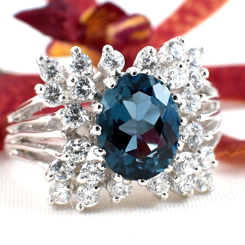 แหวนเงินแท้ราคาถูกชุบทองคำขาว ลอนดอนบลูโทปาซแท้ 2.25 กะรัต เพชรCZ 0.72 กะรัต งานประณีตสวยงาม สั่งผลิตค่ะ