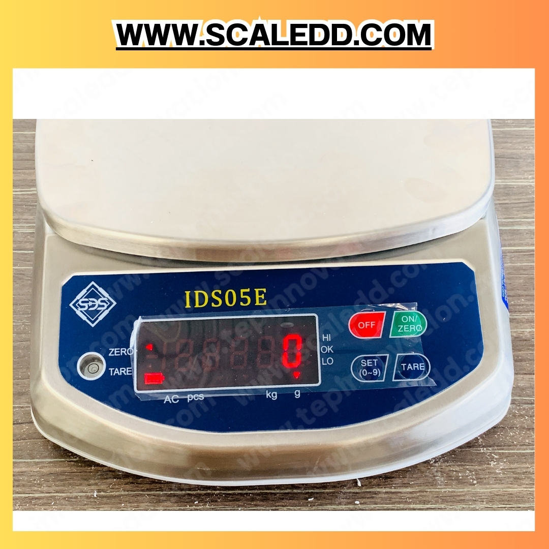 เครื่องชั่งกันน้ำแบบตั้งโต๊ะ ยี่ห้อ SDS รุ่น IDS05E พิกัด 600g - 6000g