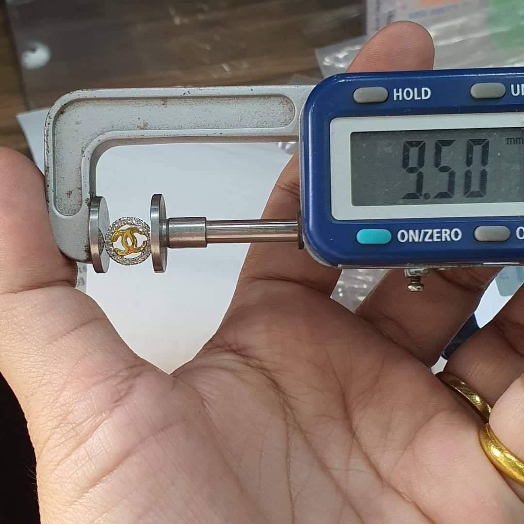 พร้อมส่งและสั่งผลิตต่างหูเพชรแท้CCล้อมเพชรดูแพงมากๆๆ แต่งงาน หมั้น ใส่เที่ยว ออกงาน ทองคำ 9K เพชรกุหลาบแท้ 0.16 กะรัต 40 เม็ด ราคาถูกมาก ส่งฟรี