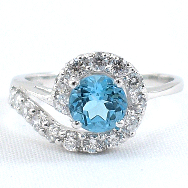 แหวนเงินแท้ราคาถูกชุบทองคำขาว สวิสบลูโทปาซแท้ 1.05 กะรัต เพชรCZ 0.48 กะรัต งานประณีตสวยงาม สั่งผลิตค่ะ