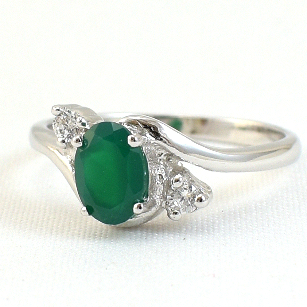 แหวนเงินแท้ราคาถูกชุบทองคำขาว พลอยแท้กรีนอะเกท 0.72 กะรัต เพชรCZ 0.08 กะรัต งานประณีตสวยงาม สั่งผลิตค่ะ