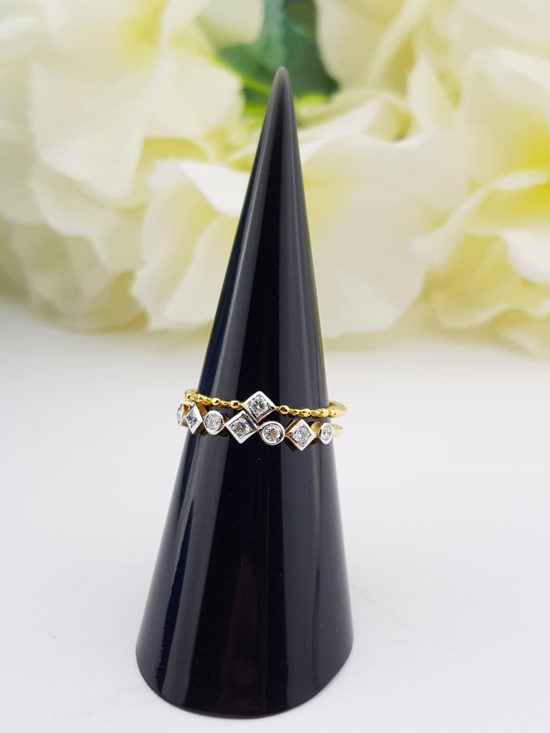 สั่งผลิตเพชรเบลเยี่ยมคัท แหวนแต่งงาน แหวนหมั้น ใส่เที่ยว ออกงาน แหวนทองคำ 18K เพชรแท้ 0.20 กะรัต 1.90 กรัม น้ำ 99 ราคาถูกมาก มีใบรับประกันค่ะ