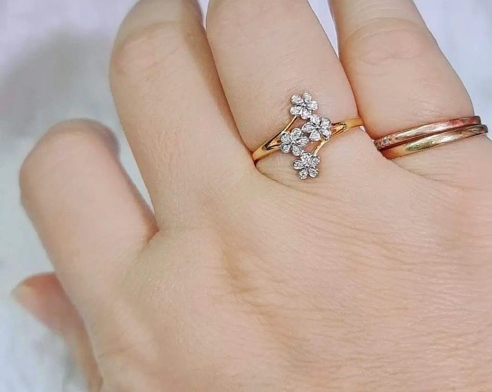 พร้อมส่งและสั่งผลิตแหวนเพชรดอกไม้ แหวนแต่งงาน แหวนหมั้น ใส่เที่ยว ออกงาน แหวนทองคำ 9K เพชรเกสรแท้ 0.10 กะรัต 20 เม็ด ราคาถูกมาก ส่งฟรี