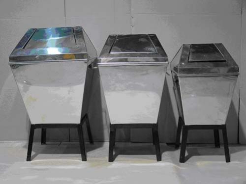 ถังขยะขนาด 18 นิ้ว 001-UC160-18 Stainless Trash Bin With Swing Cover. 001-UC160-18