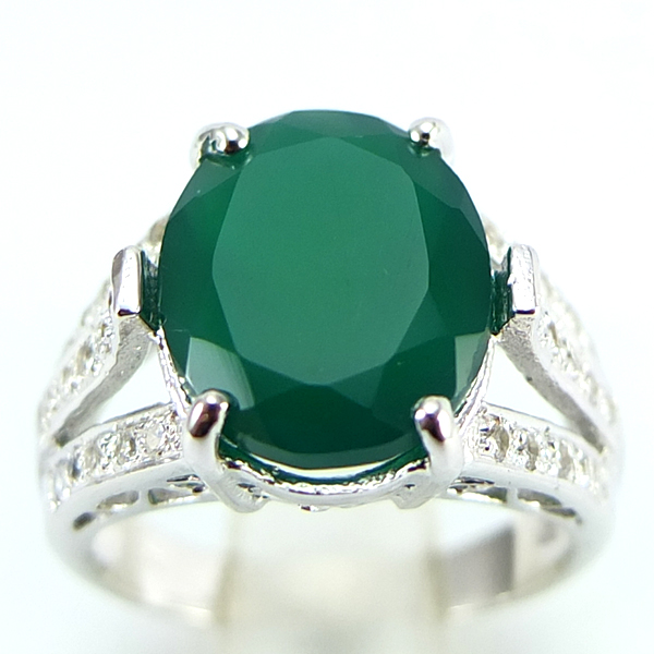 แหวนเงินแท้ราคาถูกชุบทองคำขาว พลอยแท้กรีนอะเกท 4.15 กะรัต เพชรCZ 0.21 กะรัต งานประณีตสวยงาม สั่งผลิตค่ะ