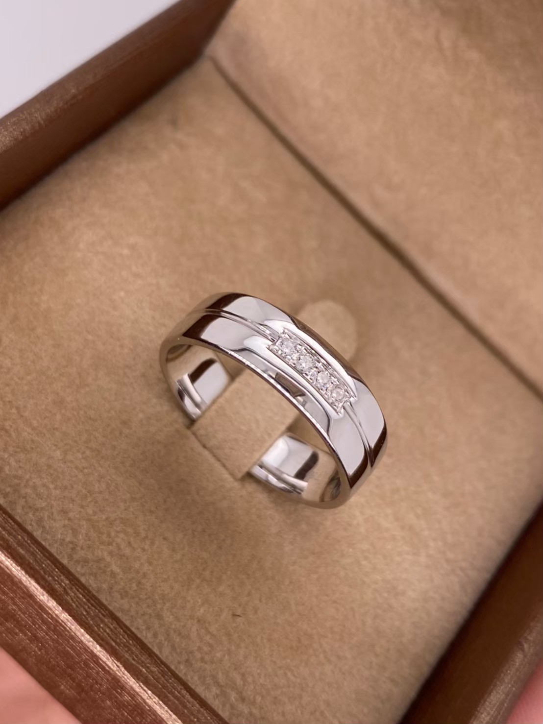 แหวนเพชรปลอกมีดGold 18K 7.69g D 4/0.07 ct