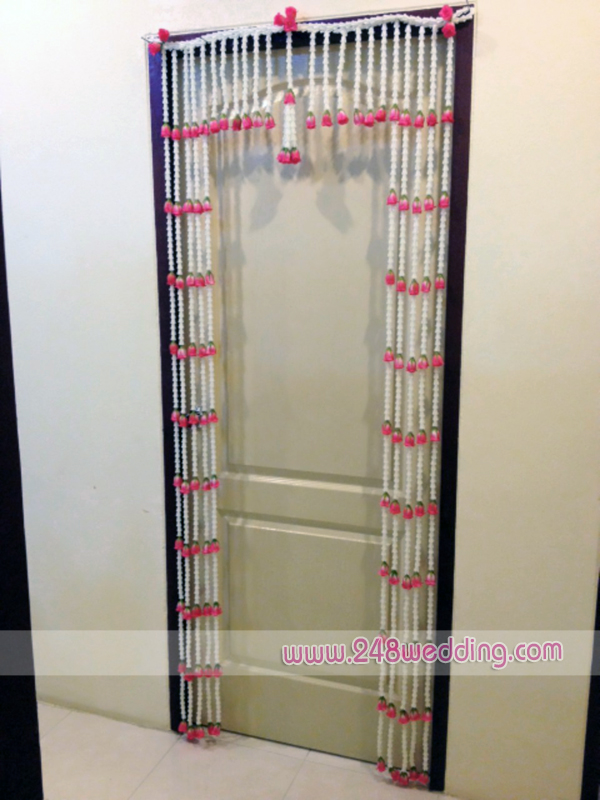 ม่านประตูดอกรักแบบตรง ห้อยอุบะเดี่ยว