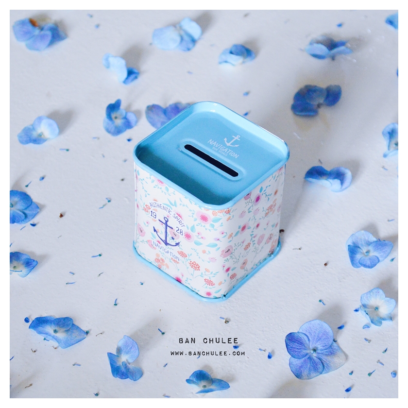 Blue Tin Money Box กระปุกออมสินสีฟ้า งานสังกะสี
