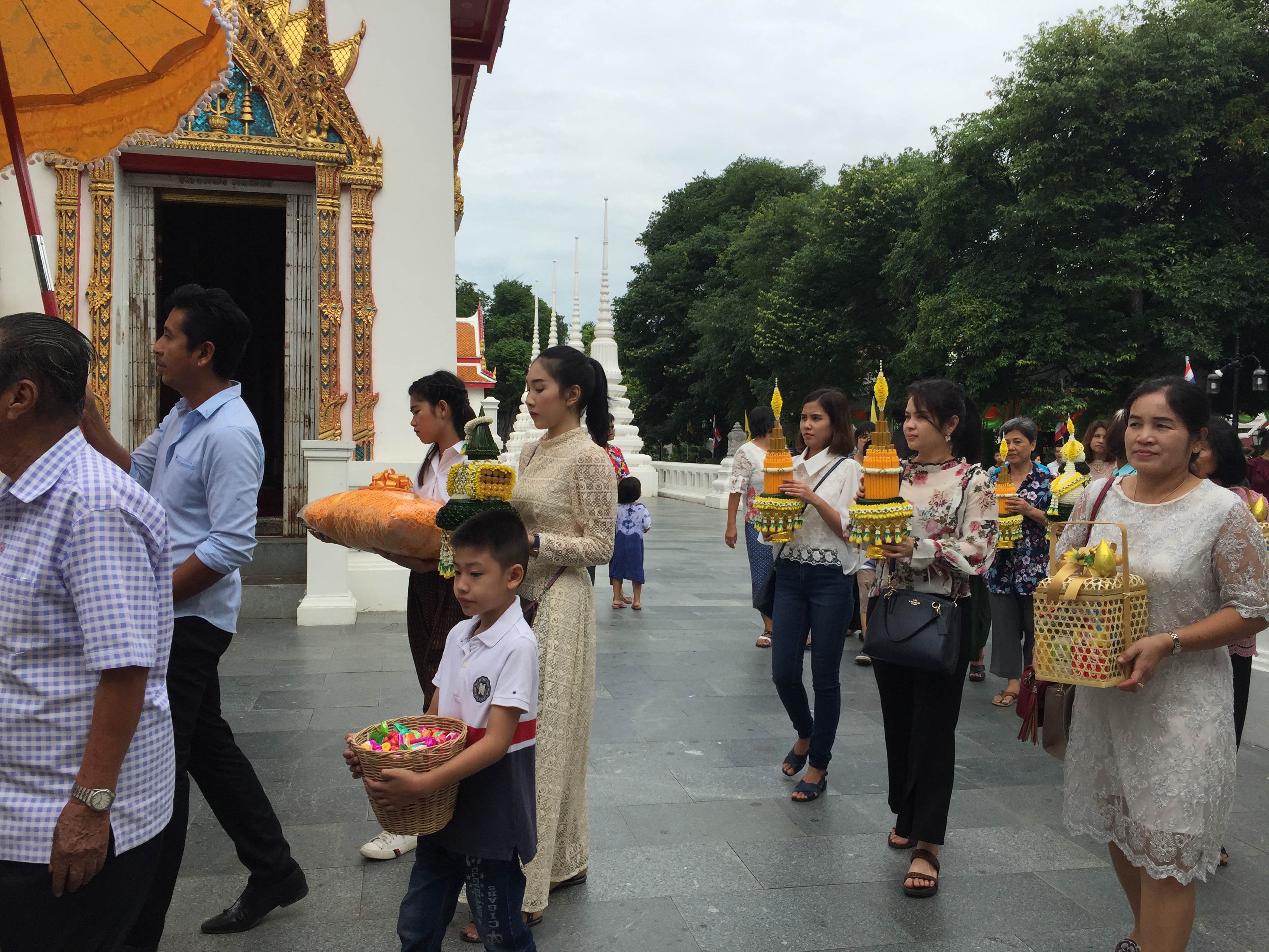 ชุดเครื่องบวชดอกไม้สด ส่งงาน วัดเสนาสฯ จ.พระนครศรีอยุธยา