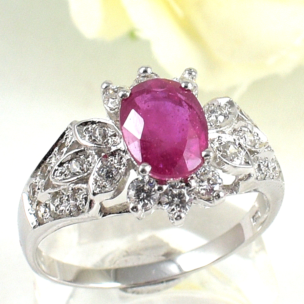 แหวนเงินแท้ราคาถูกชุบทองคำขาว ทับทิมแท้ 1.60 กะรัต เพชรCZ 0.27 กะรัต งานประณีตสวยงาม สั่งผลิตค่ะ