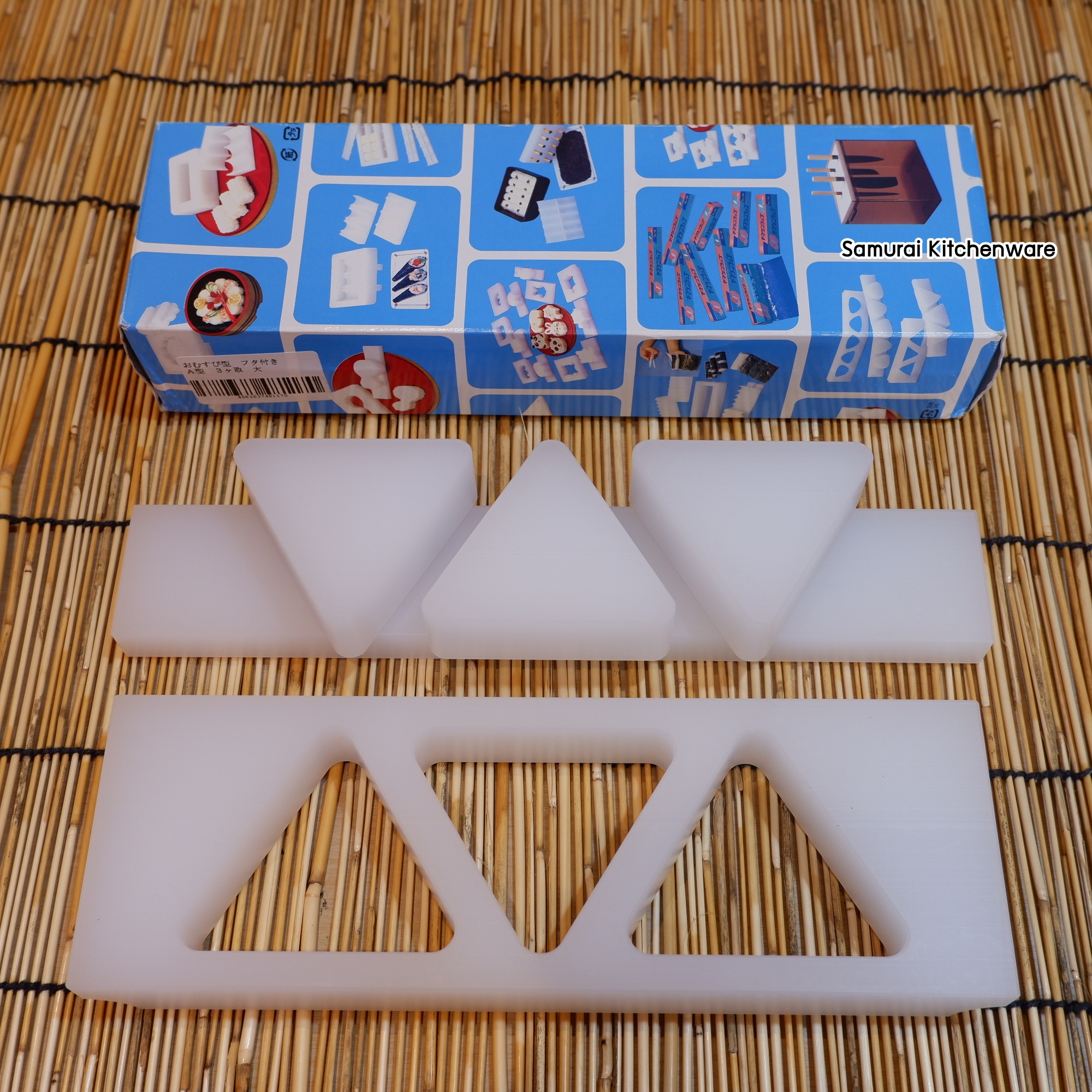 บล็อกแม่พิมพ์ข้าวปั้นสามเหลี่ยมโอนิกิริ พร้อมตัวกด 3 ช่อง (Japan)