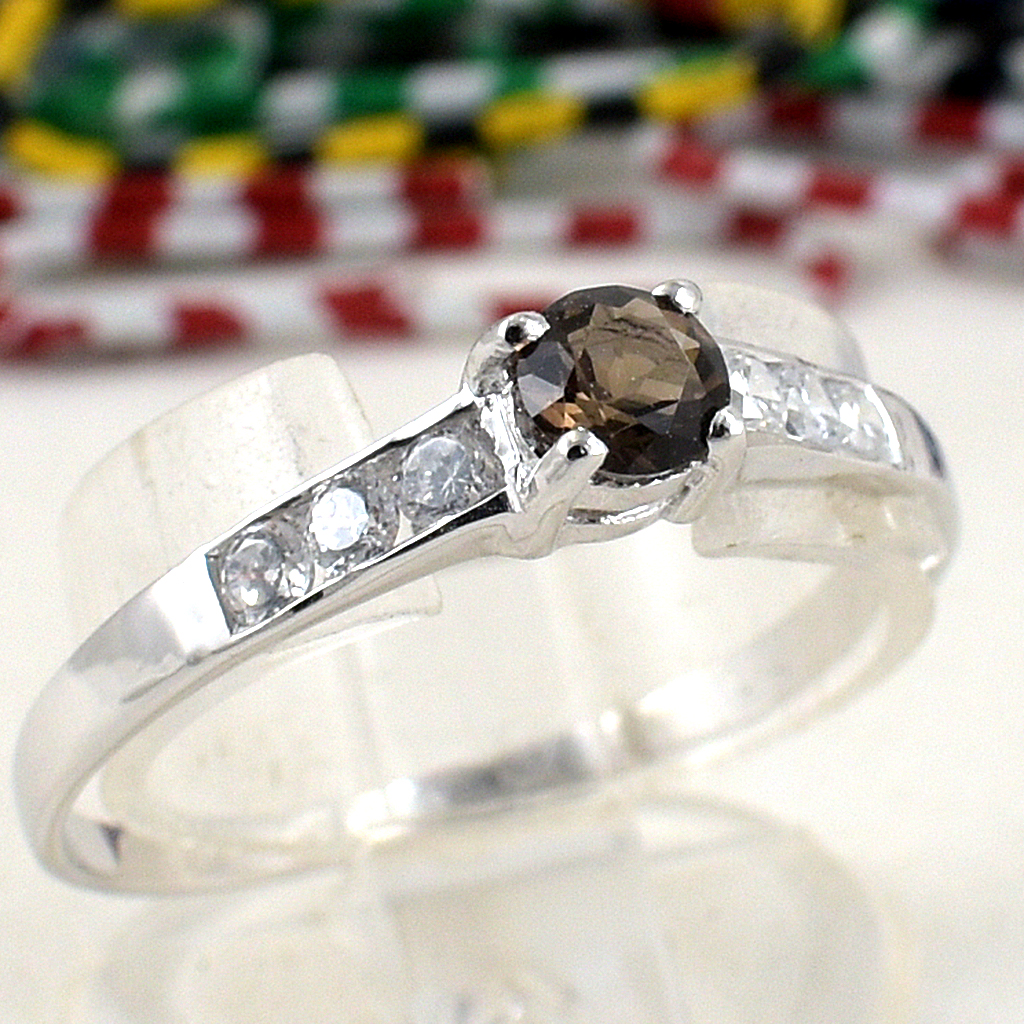 แหวนเงินแท้ราคาถูกชุบทองคำขาว พลอยแท้สโมกกี้ควอทซ์ 0.24 กะรัต เพชรCZ 0.18 กะรัต งานประณีตสวยงาม สั่งผลิตค่ะ