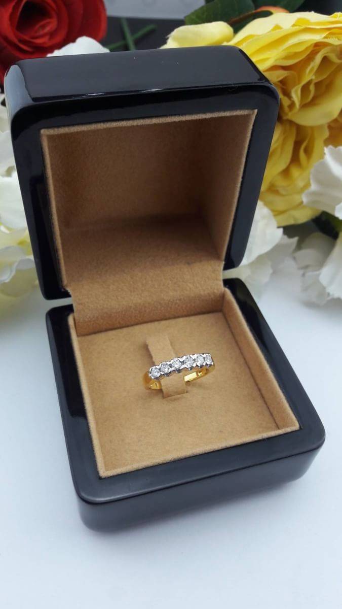สั่งผลิตเพชรเบลเยี่ยมคัท แหวนแต่งงาน แหวนหมั้น ใส่เที่ยว ออกงาน แหวนทองคำ 18K เพชรแท้ 0.40 กะรัต 3.63 กรัม น้ำ 99 ราคาถูกมาก มีใบรับประกันค่ะ