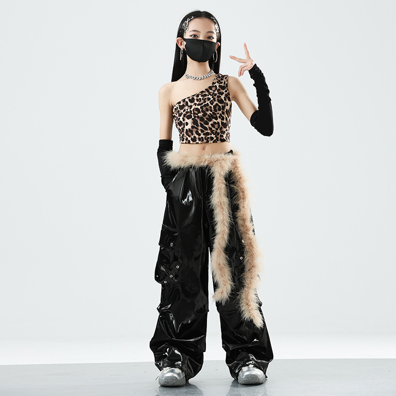 Friendly4kid ชุดเต้น เด็กผู้หญิง เซ็ตเสื้อลายเสือ+กางเกงแนวสตรีทลุคฮิปฮอป**เปิดจอง