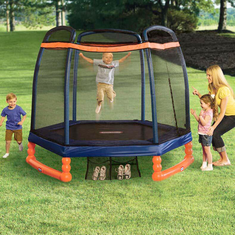 แทรมโพลีนขนาดใหญ่ Little Tikes Trampoline 7 ฟุต m
