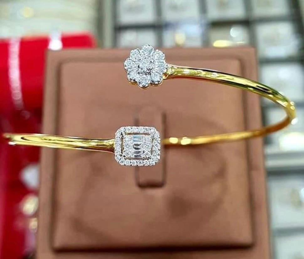 พร้อมส่งและสั่งผลิตกำไลทองเพชรแท้สุดหรู แต่งงาน หมั้น ใส่เที่ยว ออกงาน ทองคำ 9K เพชรบาเก็ต 0.04 กะรัต เพชรเกสร 0.20 กะรัต ราคาถูกมาก ส่งฟรี