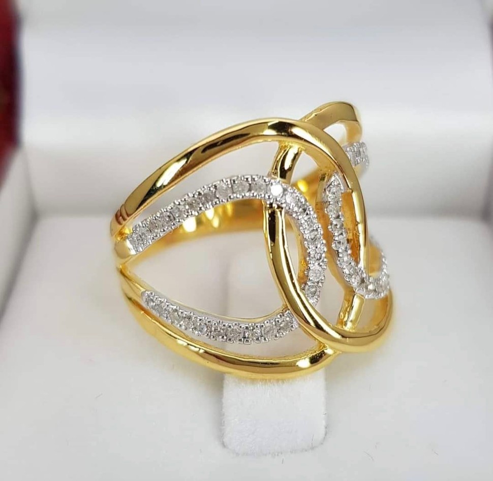 พร้อมส่งและสั่งผลิตแหวนเพชรแท้ใหญ่เต็มหน้านิ้ว แหวนแต่งงาน แหวนหมั้น ใส่เที่ยว ออกงาน แหวนทองคำ 9K เพชรกุหลาบแท้ 0.19 กะรัต 57 เม็ด ราคาถูกมาก ส่งฟรี